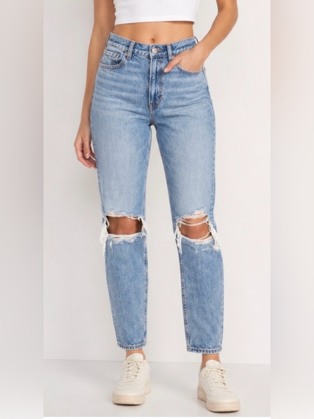 American Eagle 2 Short Highest Rise Mom Jeans Women’s Distressed